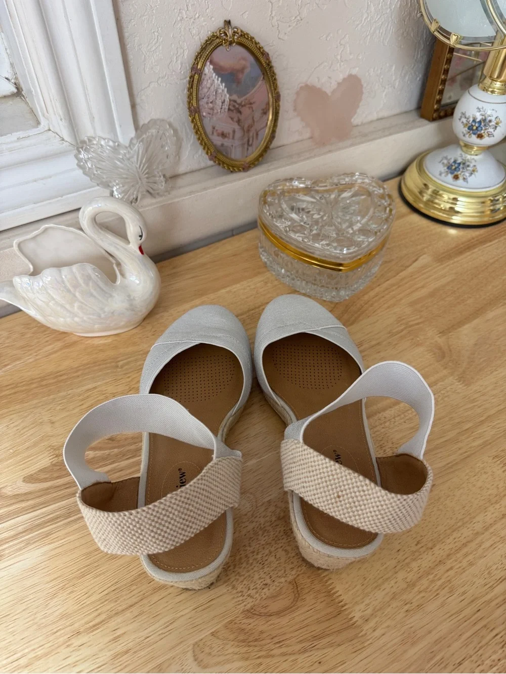 Comfortview shimmer espadrille wedge sandals size 9.5 stretchy comfort straps